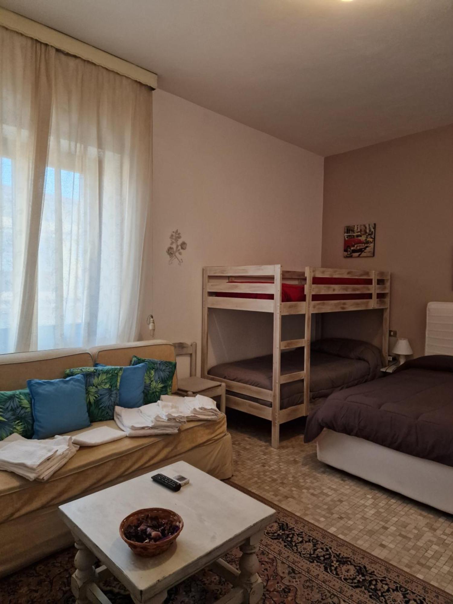 Camere Le Margherite Olbia Bagian luar foto